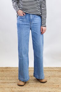 Wakee Wide Leg Jean