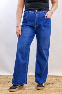 Wakee Classic Wide Leg Jean