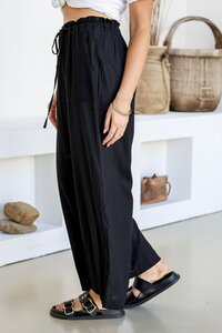 Miracle Exposed Pocket Wide Leg Pant