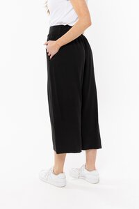 Billie The Label Essential Wide Leg Cropped Pant