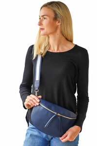 Archer House Cross Body Zip Detail Bag