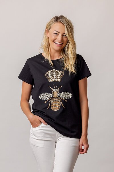 Moss Queen Bee Tee-hc-new-Hello Cyril.